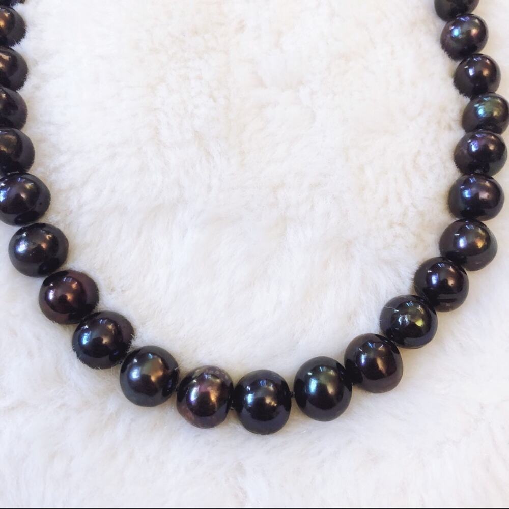 Multi-color Dark Beans Necklace - Picture 2 of 9